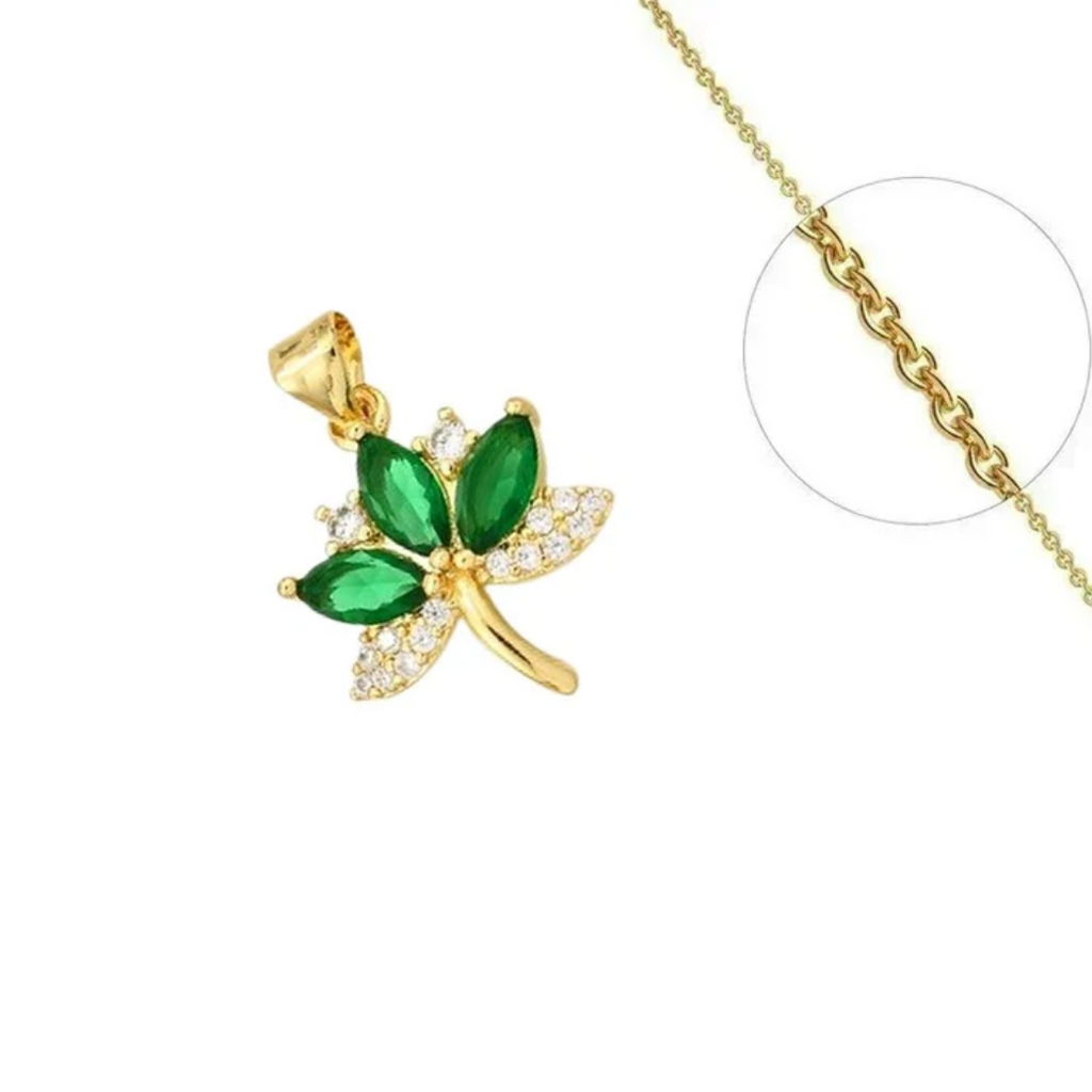Collier feuille de cannabis zirconiums sertis plaqué or
