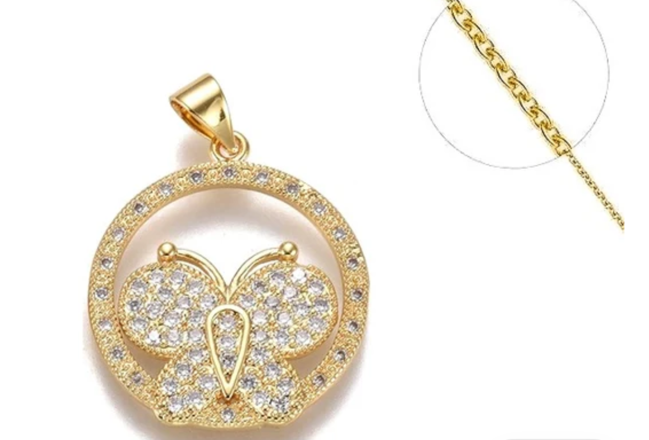Collier cercle papillon zirconiums plaqué or