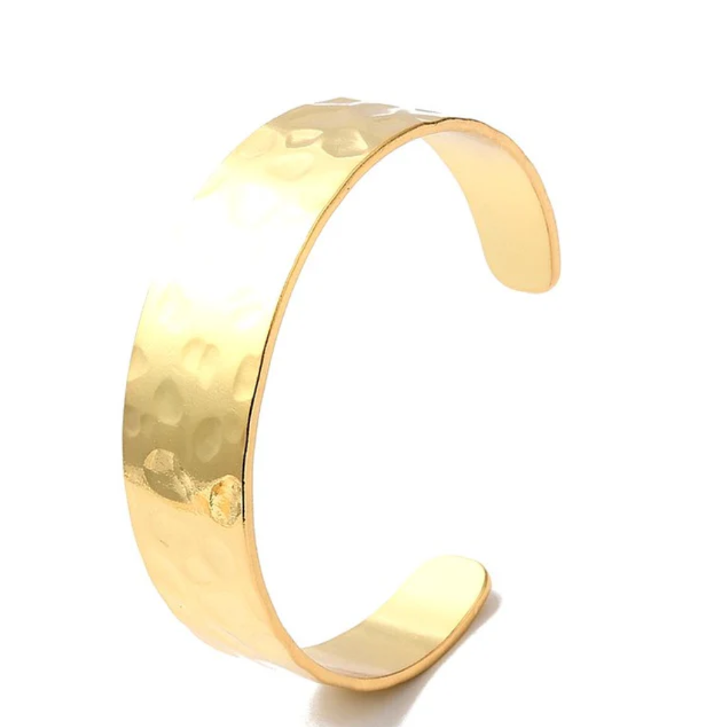 Bracelet manchette martelé plaqué or