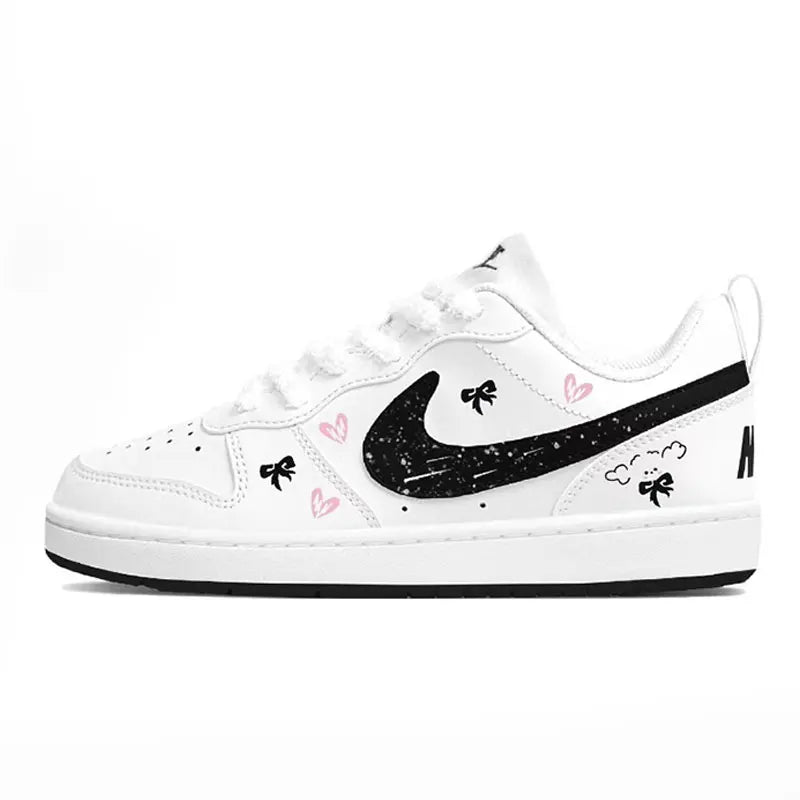 Sneakers Nike Court Borough Custom « Sweetheart » – Art Campus Doux Mignon Femme