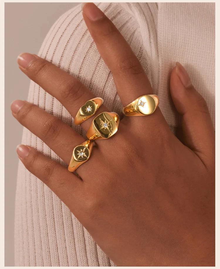 Bague Chevalière Soleil Acier Plaqué Or - Zircone Cubique