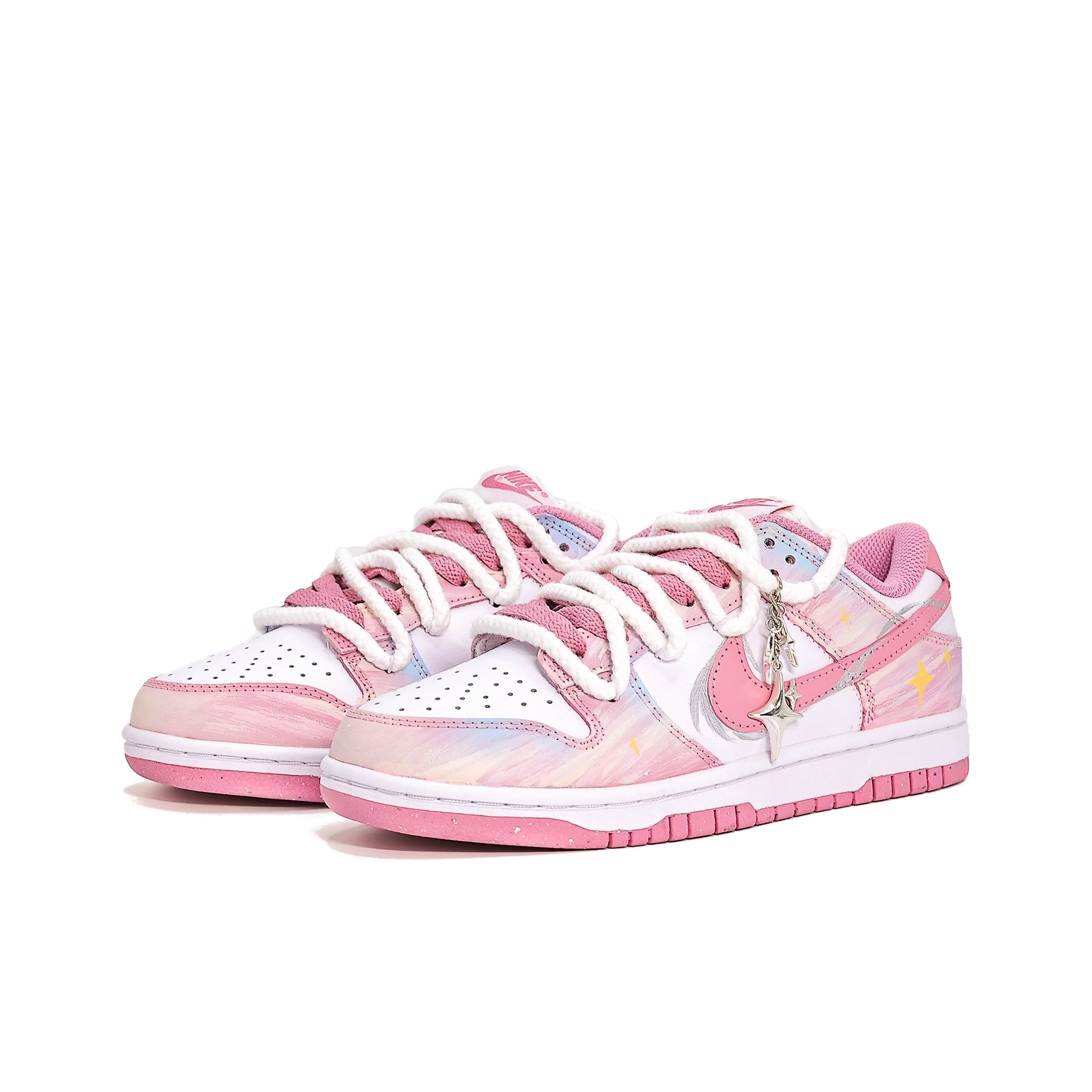 Sneakers Nike Dunk Low Femme – Rose Cuir Résistant Skate