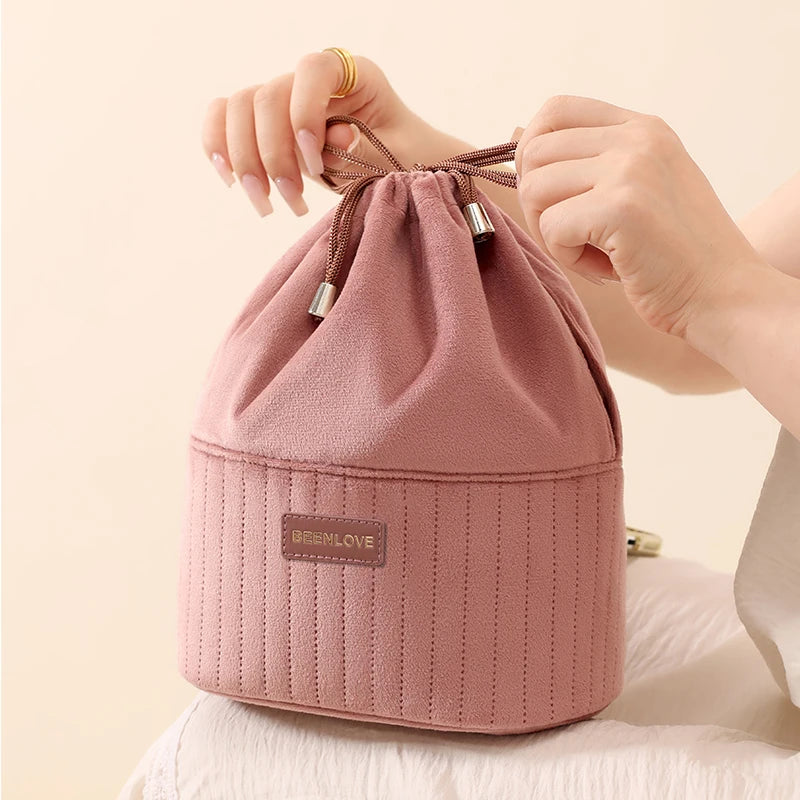 Sac Cosmétique en Velours Grande Capacité Trousse de Maquillage Voyage Multifonctionnelle Portable avec Zip Élégant pour Usage Quotidien
