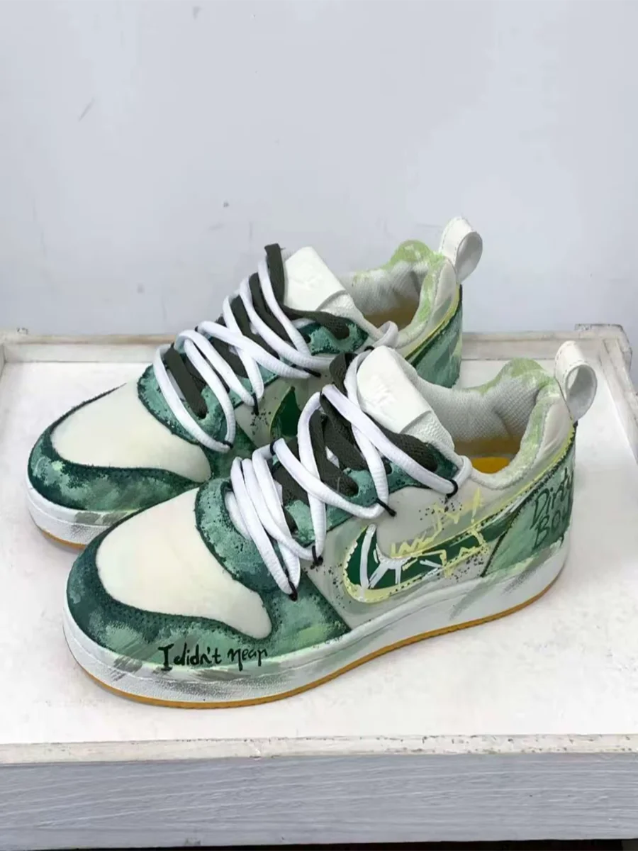 Nike Court Borough PRM – Baskets Homme Graffiti Déconstruit Édition Party Star