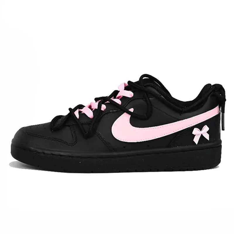 Nike Court Borough Retro – Baskets Femme Rose & Noir Antidérapantes