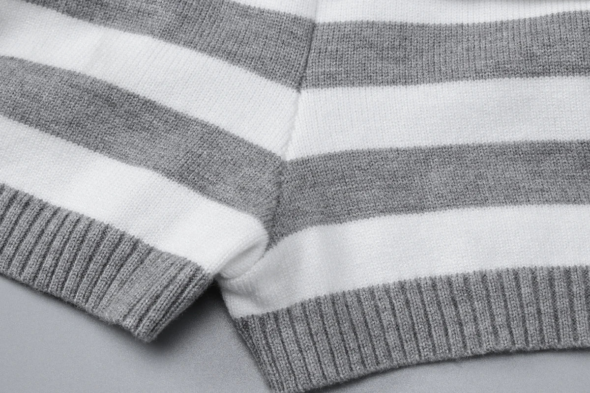 Ensemble Crop Top Épaule Asymétrique et Short Rayé