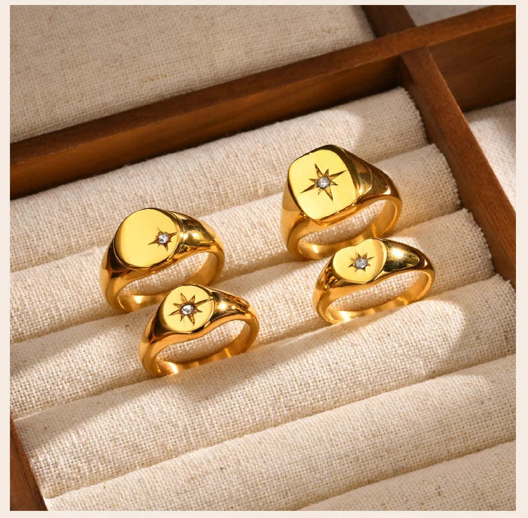 Bague Chevalière Soleil Acier Plaqué Or - Zircone Cubique