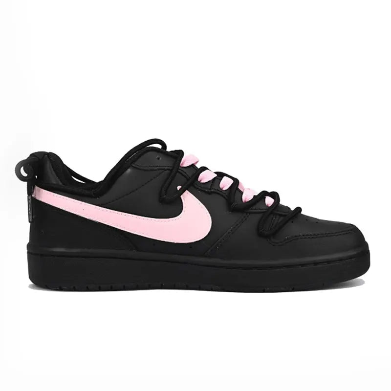 Nike Court Borough Retro – Baskets Femme Rose & Noir Antidérapantes