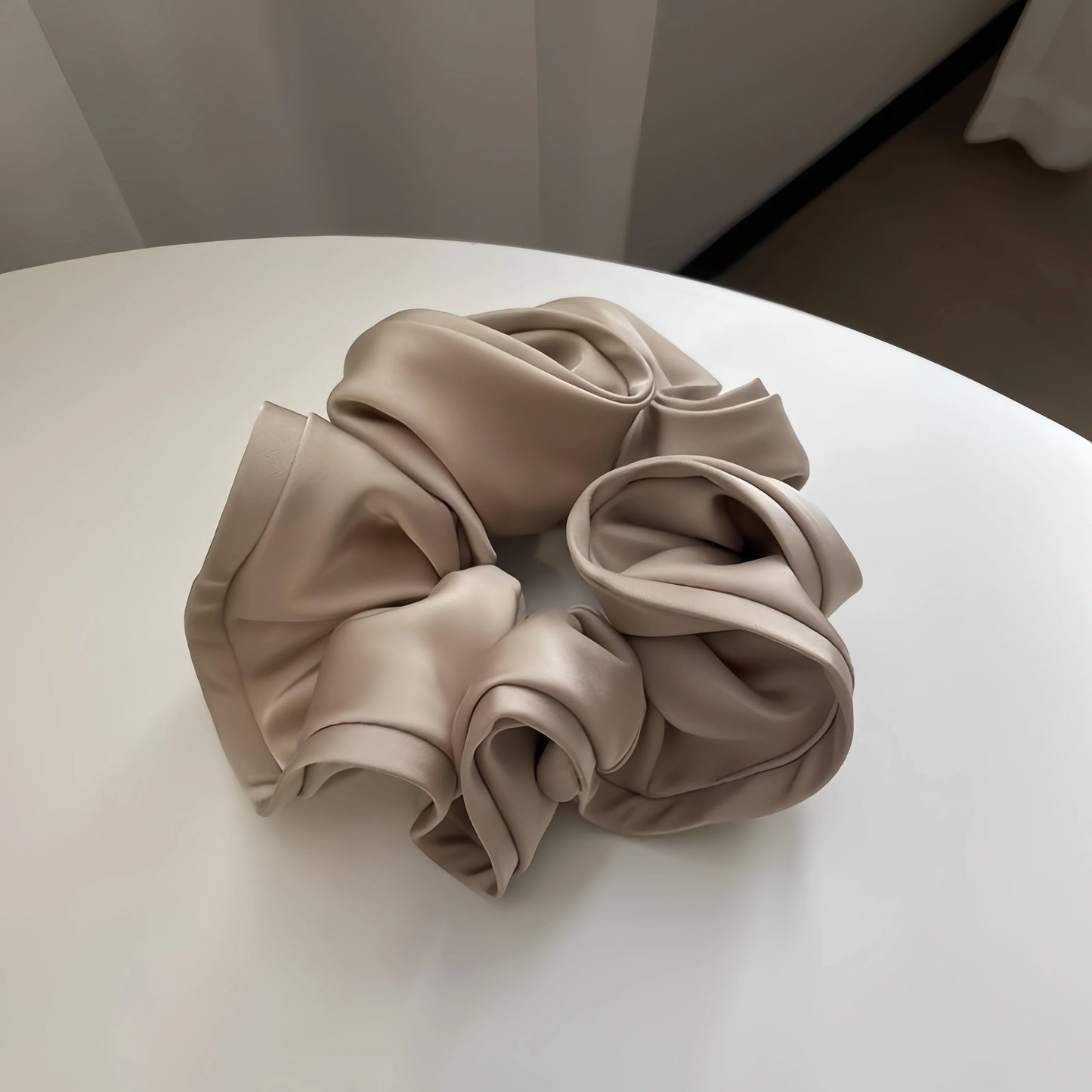 Chouchou Ruban Coréen Grand Nœud Satin - Élastique Cheveux Femme Simple Élégant Queue de Cheval Accessoires Mode