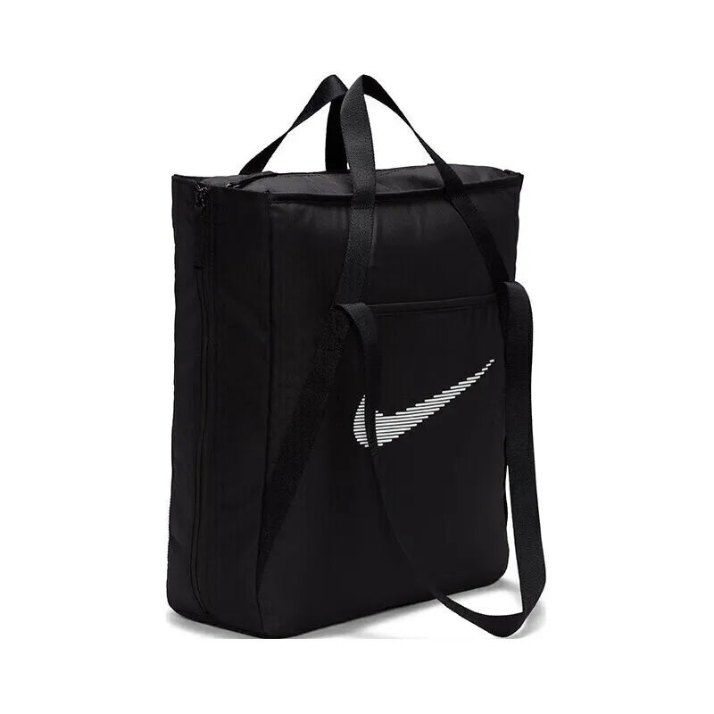 Sac Nike GYM TOTE – Grand Cabas Sport & Entraînement Polyester | DR7217-010
