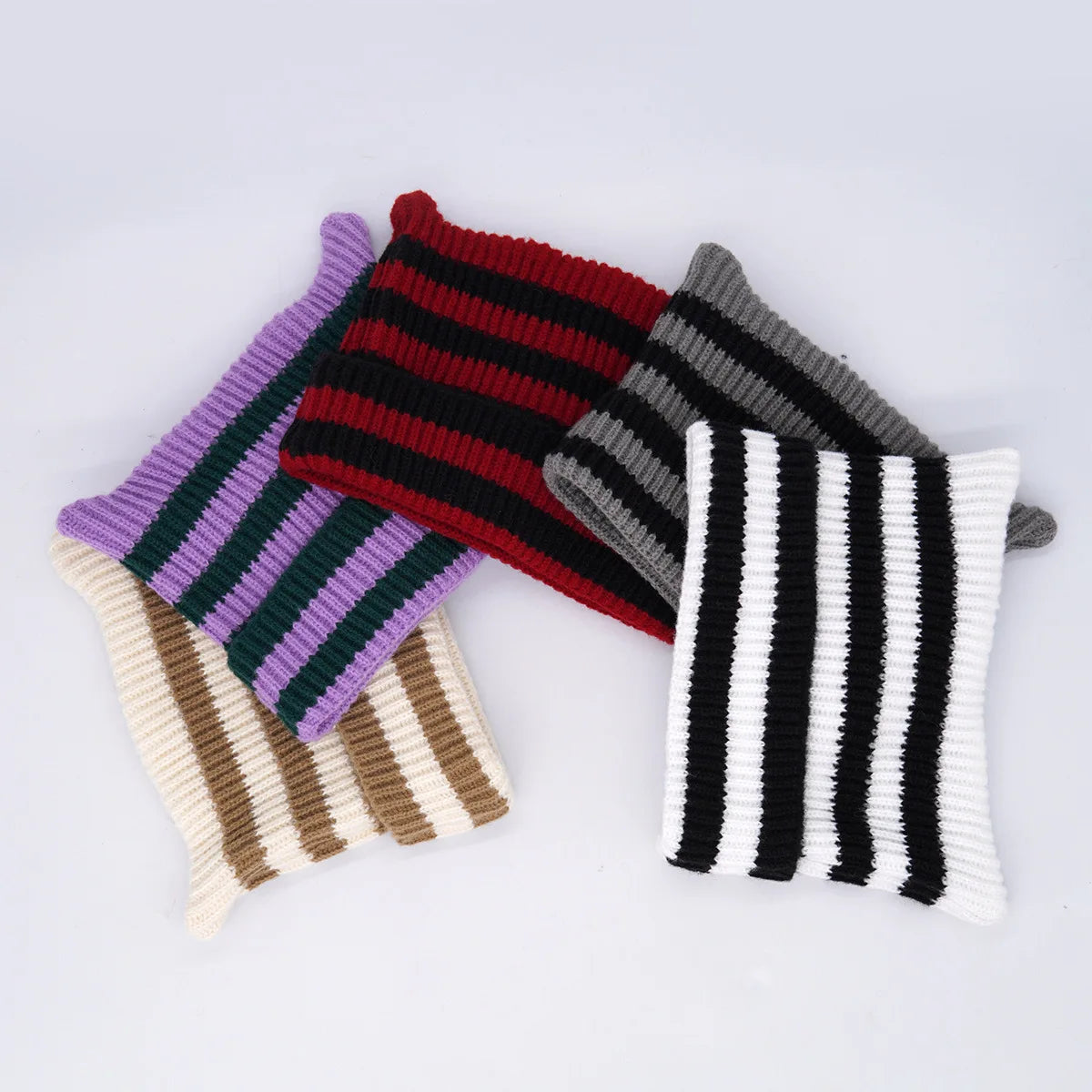 Bonnet Oreilles Chat Étoiles Rayures YK2 - Bonnet Hiver Femme Fille Petit Diable Tricoté Party