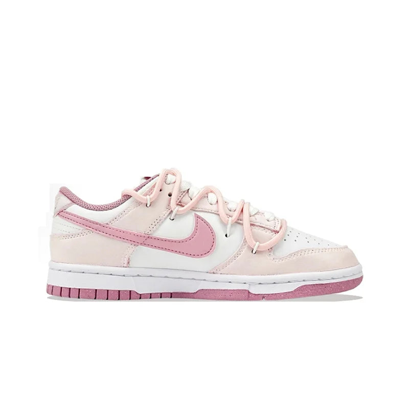 Sneakers Nike Dunk Custom « Honeyed Rose » Peintes à la Main – Femme