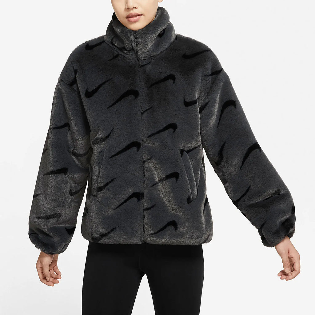 Veste Nike Col Montant Femme – Sportswear Chaud & Casual