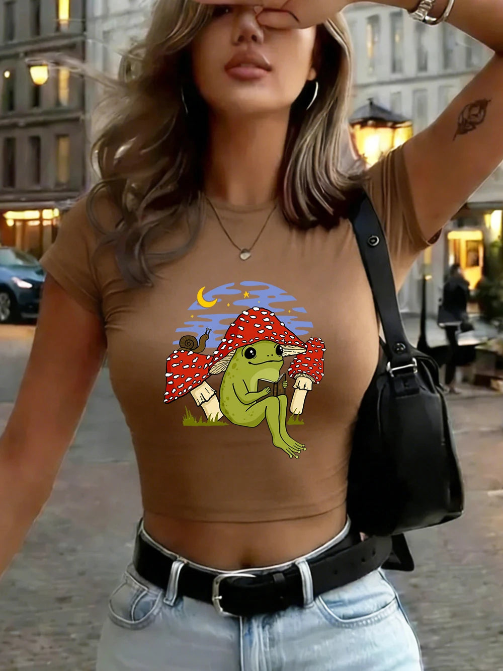 Top Crop Femme Frog Mushroom - T-Shirt Doux Slim Col Rond Été