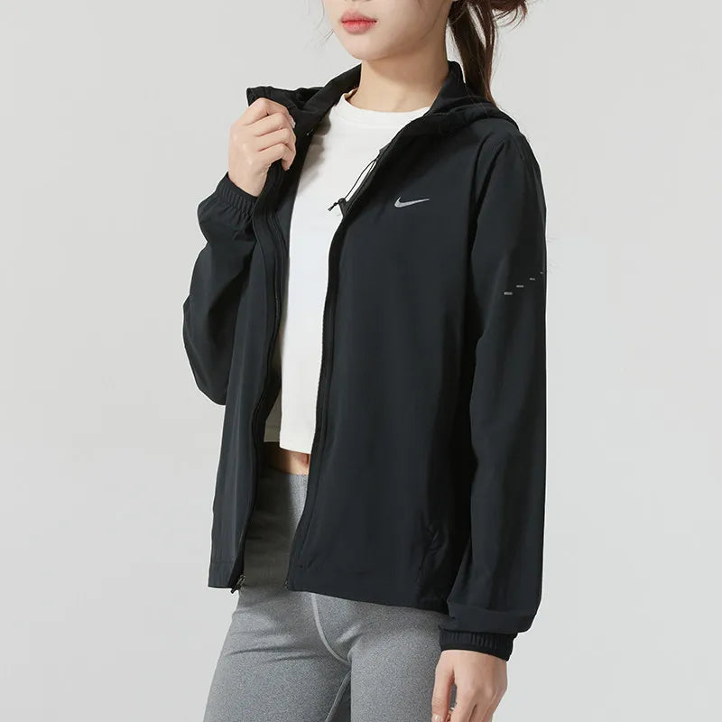 Veste Nike Femme – Design Manches Innovant & Doublure Mesh