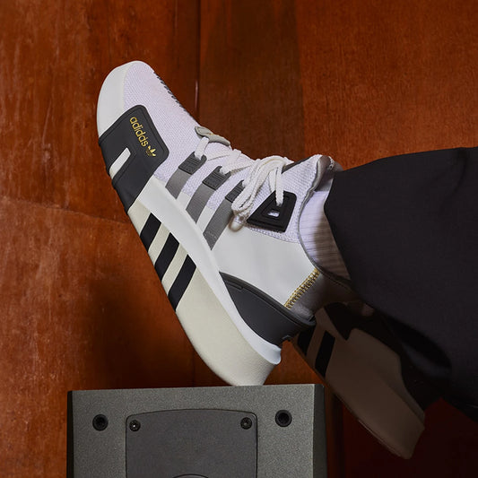 Baskets Adidas Three Stripes Mixte JI4274 - Basketball Casual Classique Homme Femme