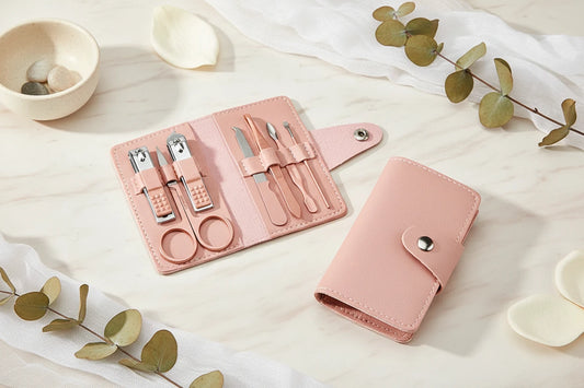 Kit Manucure Pédicure Professionnel Femme 7pcs - Set Outils Acier Inoxydable Étui Cuir PU Coloré Soin Ongles