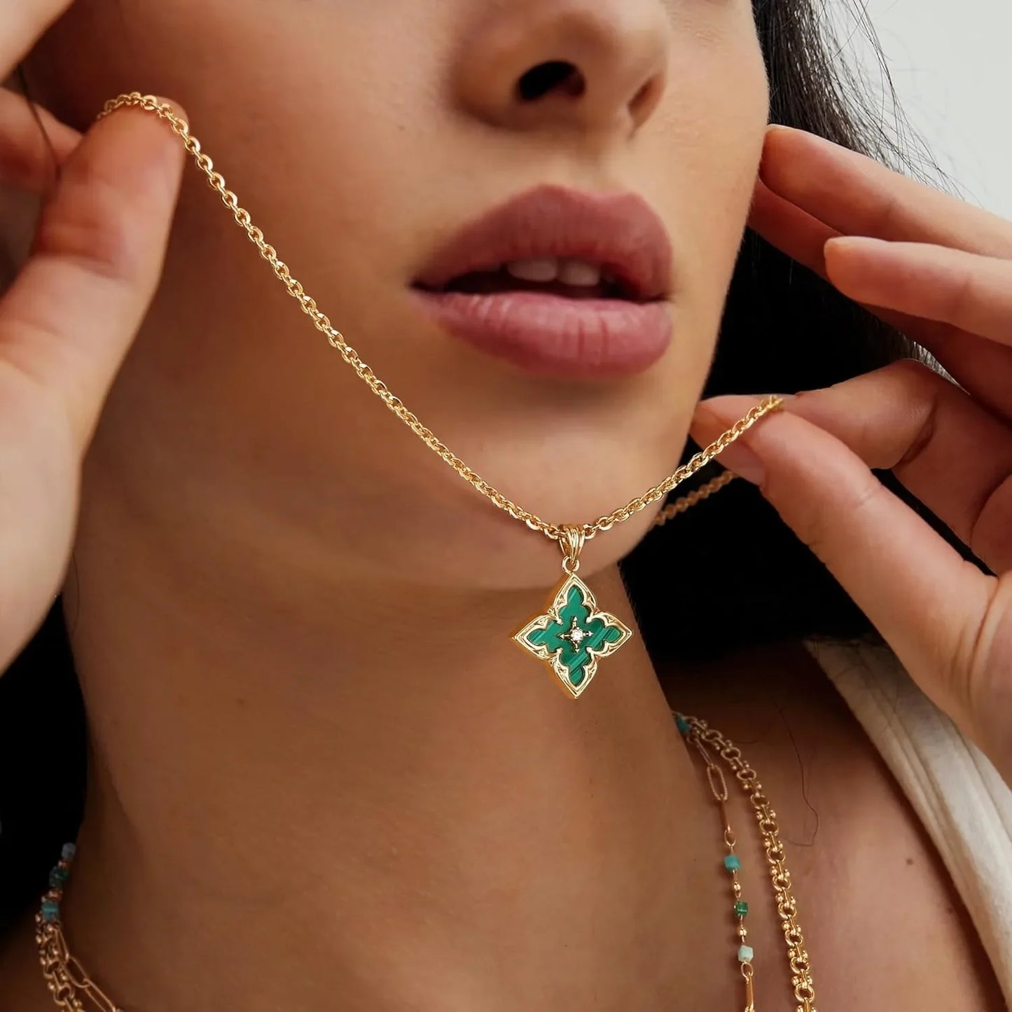 Collier Femme Trèfle Or Plaqué CZ - Pendentif Délicat Chaîne Ajustable