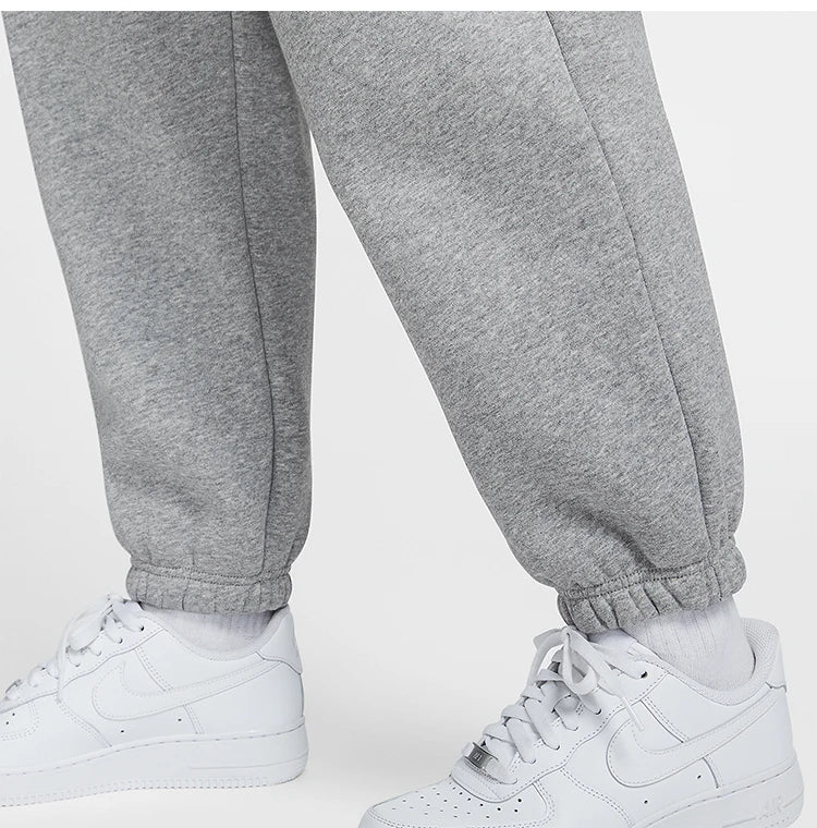 Jogger Nike Femme Oversize – Coupe Ample, Chaud & Confortable | FZ5997-063