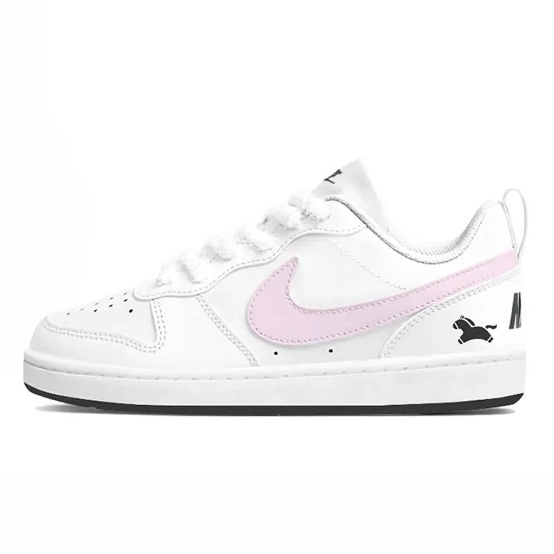 Sneakers Nike Court Borough Custom « Pink Pony » – Macaron Dopamine Mignon Femme