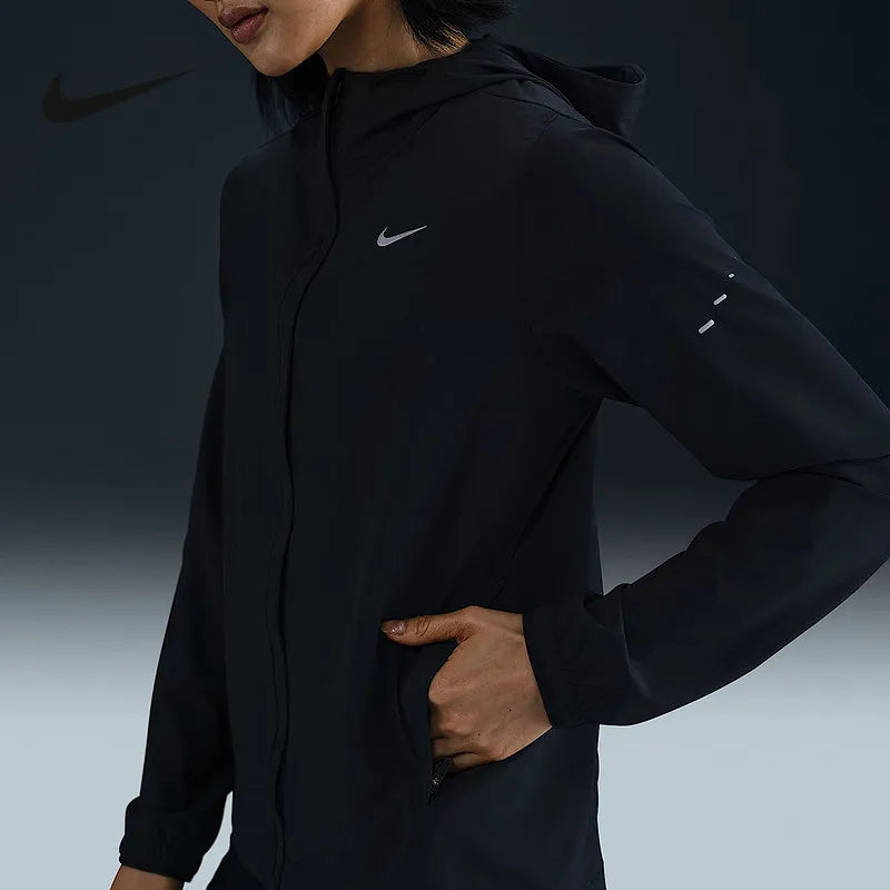 Veste Nike Femme – Design Manches Innovant & Doublure Mesh