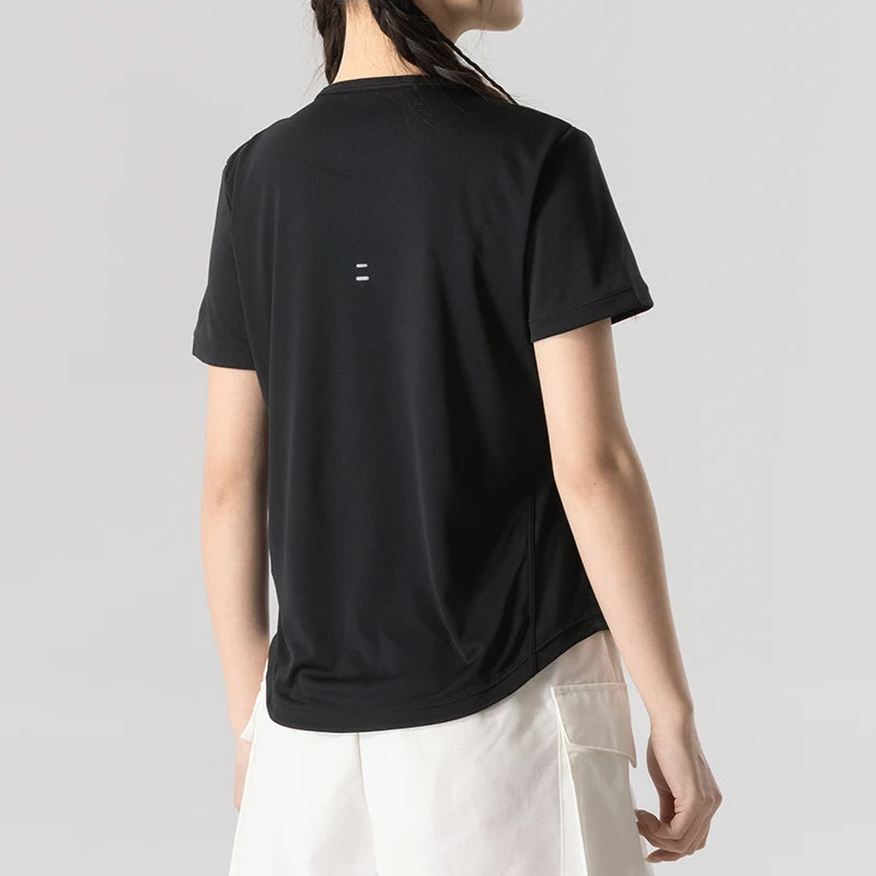 T-shirt Femme Nike – Col Rond, Séchage Rapide, Running & Fitness, Respirant