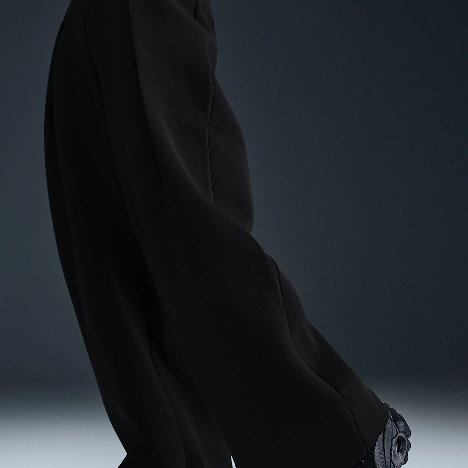 Pantalon Nike Taille Haute à Jambe Large Femme – Sportswear Élégant