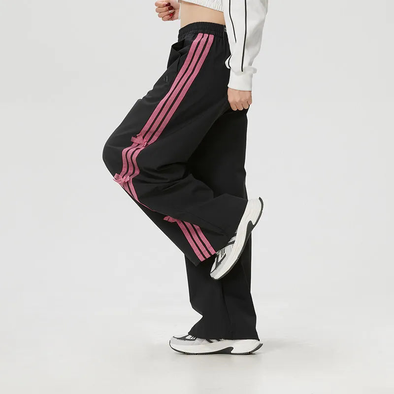 Pantalon de Survêtement Femme Adidas – Bandes Roses, Coupe Ample, Taille Élastique