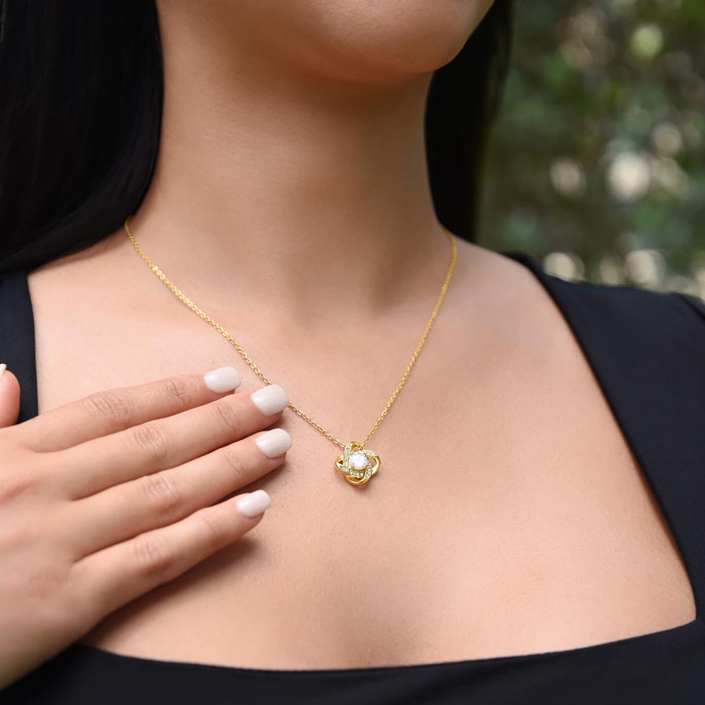 Collier Nœud d'Amour Éternel