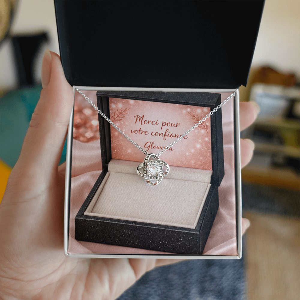 Collier Nœud d'Amour Éternel